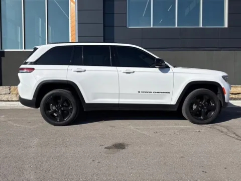 Photos of 2023 Jeep Grand Cherokee Altitude X for sale in Platte City, MO at Airport Chrysler Dodge Jeep Ram
