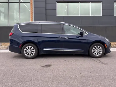 Photos of 2018 Chrysler Pacifica Touring L for sale in Platte City, MO at Airport Chrysler Dodge Jeep Ram