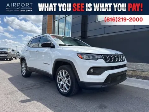 White 2022 Jeep Compass Latitude Lux for sale in Platte City, MO