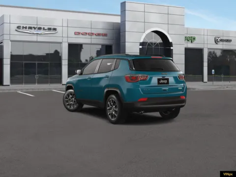 More photos of 2026 Jeep Compass Latitude at Airport Chrysler Dodge Jeep Ram, MO