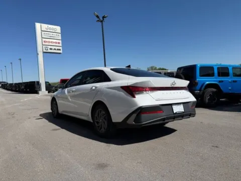More photos of 2024 Hyundai Elantra SEL at Airport Chrysler Dodge Jeep Ram, MO