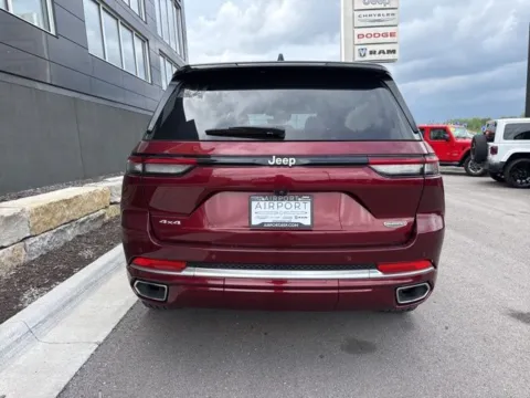 More photos of 2024 Jeep Grand Cherokee Summit at Airport Chrysler Dodge Jeep Ram, MO