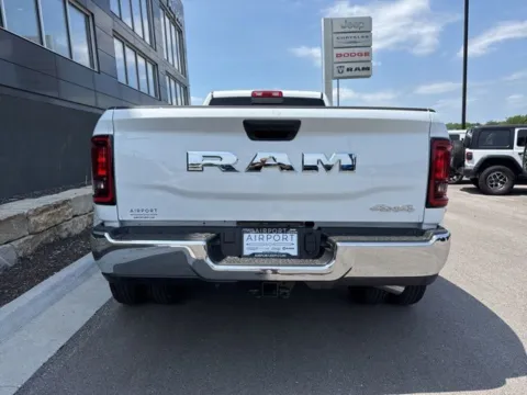 More photos of 2026 Ram 3500 Tradesman at Airport Chrysler Dodge Jeep Ram, MO