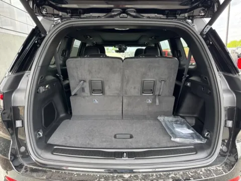 More photos of 2026 Jeep Grand Cherokee L Limited at Airport Chrysler Dodge Jeep Ram, MO