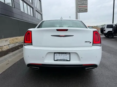 More photos of 2023 Chrysler 300 S at Airport Chrysler Dodge Jeep Ram, MO