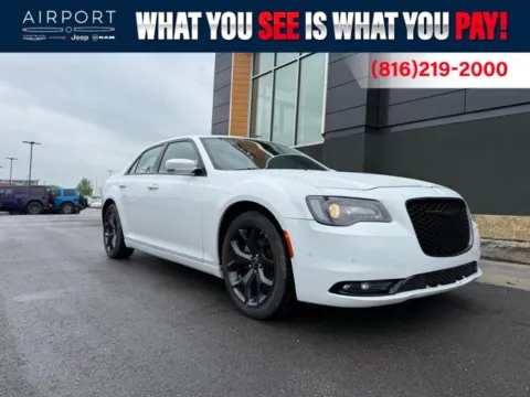 White 2023 Chrysler 300 S for sale in Platte City, MO