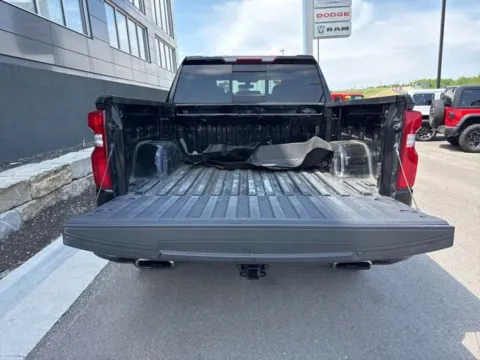 More photos of 2020 Chevrolet Silverado 1500 LT Trail Boss at Airport Chrysler Dodge Jeep Ram, MO