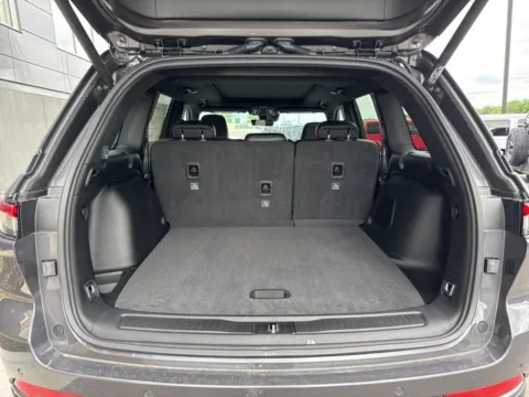 More photos of 2026 Jeep Grand Cherokee Limited at Airport Chrysler Dodge Jeep Ram, MO