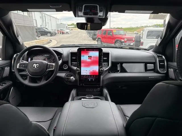 2026 RAM 1500 Laramie - Photo 14