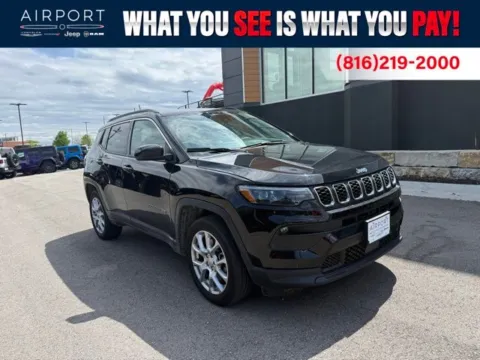 Black 2024 Jeep Compass Latitude Lux for sale in Platte City, MO