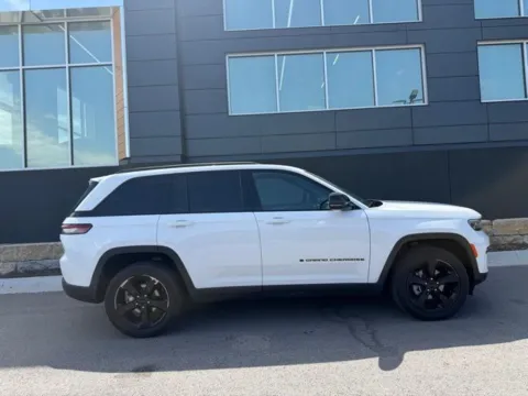 Photos of 2023 Jeep Grand Cherokee Altitude X for sale in Platte City, MO at Airport Chrysler Dodge Jeep Ram