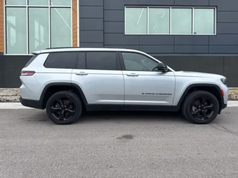 Photos of 2023 Jeep Grand Cherokee L Altitude for sale in Platte City, MO at Airport Chrysler Dodge Jeep Ram