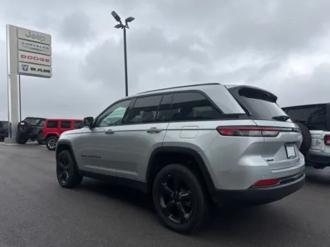 More photos of 2025 Jeep Grand Cherokee Altitude X at Airport Chrysler Dodge Jeep Ram, MO
