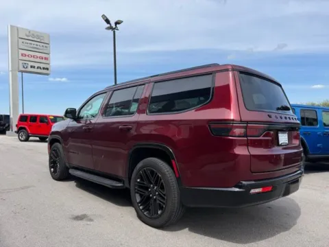 More photos of 2025 Jeep Wagoneer Series II at Airport Chrysler Dodge Jeep Ram, MO