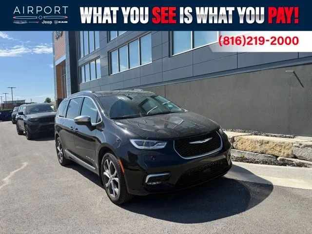 Black 2025 Chrysler Pacifica Pinnacle for sale in Platte City, MO