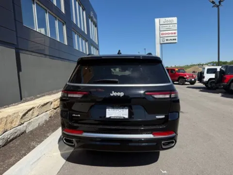 More photos of 2024 Jeep Grand Cherokee L Summit at Airport Chrysler Dodge Jeep Ram, MO