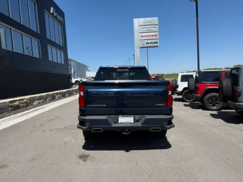 More photos of 2020 Chevrolet Silverado 1500 RST at Airport Chrysler Dodge Jeep Ram, MO