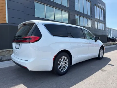 Another view of 2027 Chrysler Pacifica Select for sale in Platte City, MO at Airport Chrysler Dodge Jeep Ram