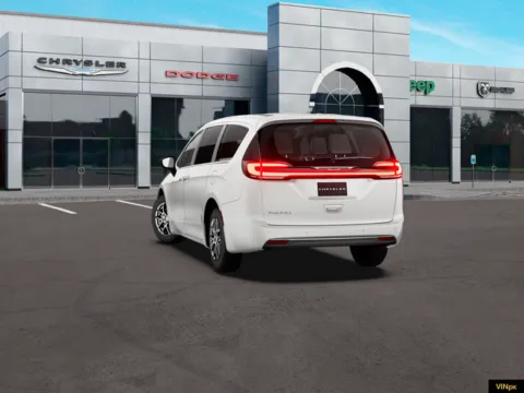 More photos of 2027 Chrysler Pacifica Select at Airport Chrysler Dodge Jeep Ram, MO