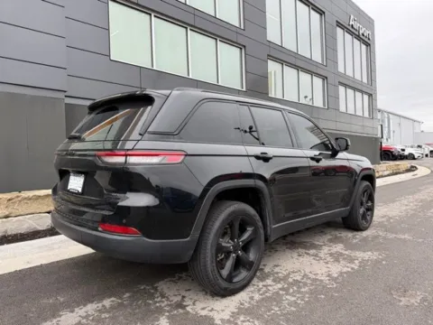 Another view of 2023 Jeep Grand Cherokee Limited for sale in Platte City, MO at Airport Chrysler Dodge Jeep Ram