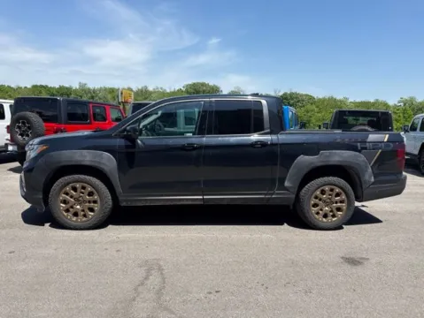 More photos of 2021 Honda Ridgeline Sport at Airport Chrysler Dodge Jeep Ram, MO