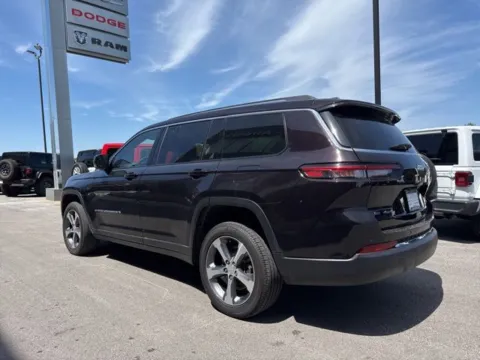 More photos of 2023 Jeep Grand Cherokee L Limited at Airport Chrysler Dodge Jeep Ram, MO