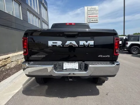 More photos of 2025 Ram 2500 Big Horn at Airport Chrysler Dodge Jeep Ram, MO