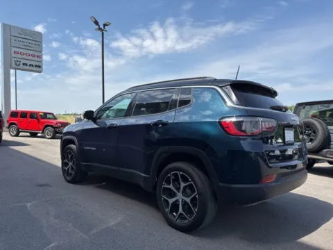 More photos of 2024 Jeep Compass Limited at Airport Chrysler Dodge Jeep Ram, MO
