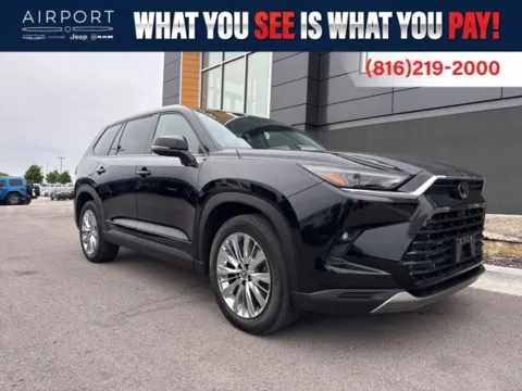 Black 2024 Toyota Grand Highlander Platinum for sale in Platte City, MO