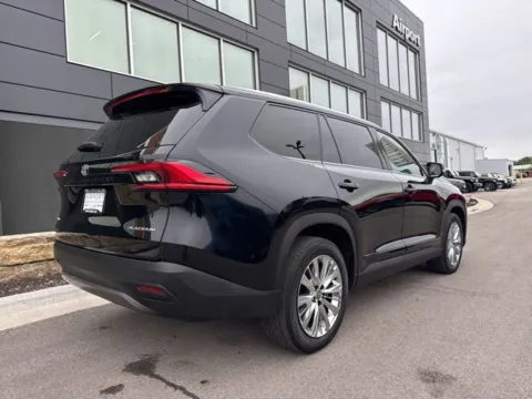 Another view of 2024 Toyota Grand Highlander Platinum for sale in Platte City, MO at Airport Chrysler Dodge Jeep Ram