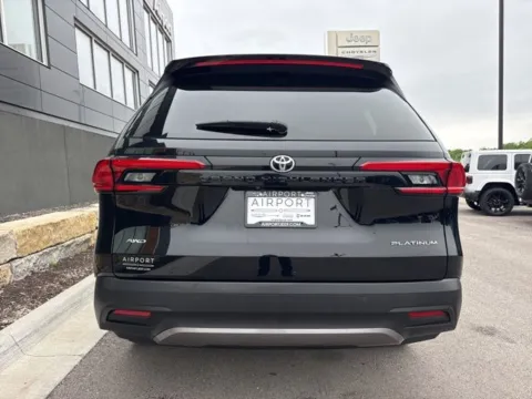 More photos of 2024 Toyota Grand Highlander Platinum at Airport Chrysler Dodge Jeep Ram, MO