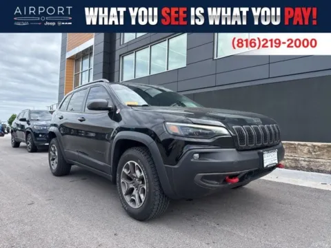 Black 2021 Jeep Cherokee Trailhawk for sale in Platte City, MO