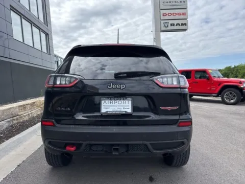 More photos of 2021 Jeep Cherokee Trailhawk at Airport Chrysler Dodge Jeep Ram, MO