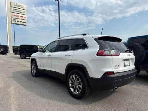 More photos of 2021 Jeep Cherokee Latitude Lux at Airport Chrysler Dodge Jeep Ram, MO