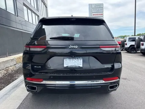 More photos of 2023 Jeep Grand Cherokee Overland at Airport Chrysler Dodge Jeep Ram, MO
