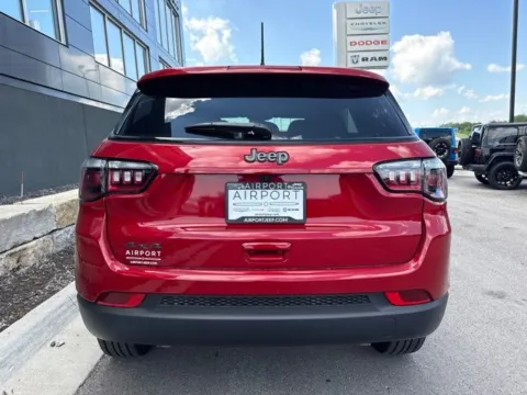 More photos of 2026 Jeep Compass Latitude at Airport Chrysler Dodge Jeep Ram, MO