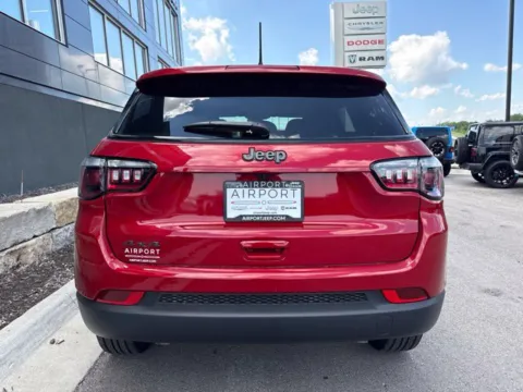 More photos of 2026 Jeep Compass Latitude at Airport Chrysler Dodge Jeep Ram, MO