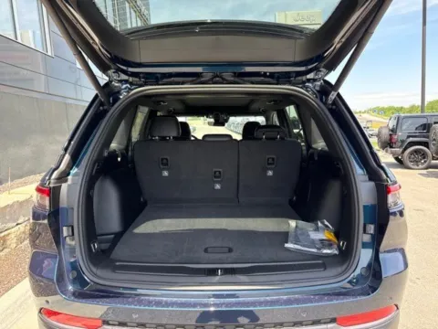 More photos of 2026 Jeep Grand Cherokee Limited at Airport Chrysler Dodge Jeep Ram, MO