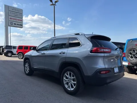 More photos of 2017 Jeep Cherokee Latitude at Airport Chrysler Dodge Jeep Ram, MO