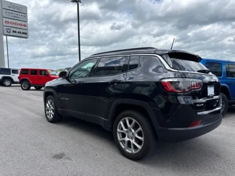 More photos of 2024 Jeep Compass Latitude Lux at Airport Chrysler Dodge Jeep Ram, MO