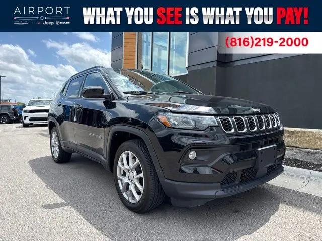 Used 2024 Jeep Compass Latitude Lux with VIN 3C4NJDFN7RT112520 for sale in Kansas City