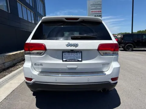 More photos of 2019 Jeep Grand Cherokee Limited at Airport Chrysler Dodge Jeep Ram, MO