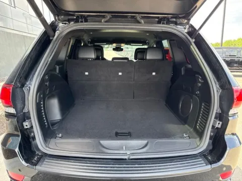 More photos of 2022 Jeep Grand Cherokee WK Laredo X at Airport Chrysler Dodge Jeep Ram, MO