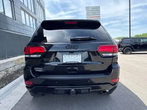 More photos of 2022 Jeep Grand Cherokee WK Laredo X at Airport Chrysler Dodge Jeep Ram, MO
