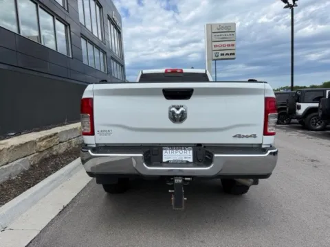 More photos of 2022 Ram 2500 Tradesman at Airport Chrysler Dodge Jeep Ram, MO