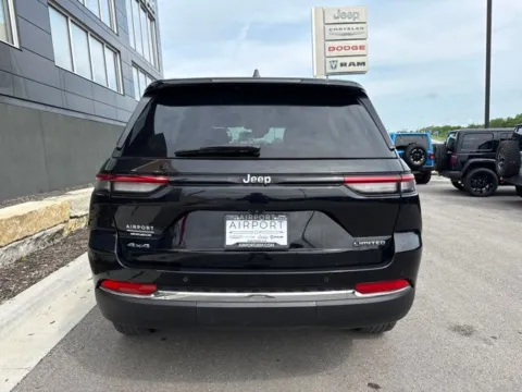 More photos of 2023 Jeep Grand Cherokee Limited at Airport Chrysler Dodge Jeep Ram, MO