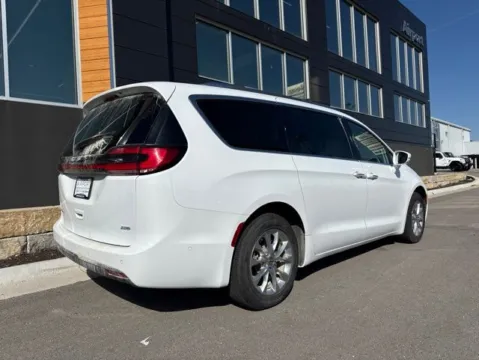 Photos of 2021 Chrysler Pacifica Touring L for sale in Platte City, MO at Airport Chrysler Dodge Jeep Ram