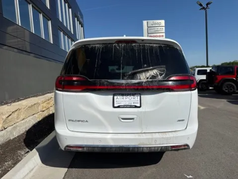 Another view of 2021 Chrysler Pacifica Touring L for sale in Platte City, MO at Airport Chrysler Dodge Jeep Ram