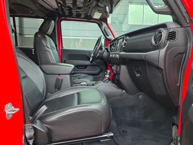 2022 Jeep Wrangler Unlimited Sahara - Photo 9