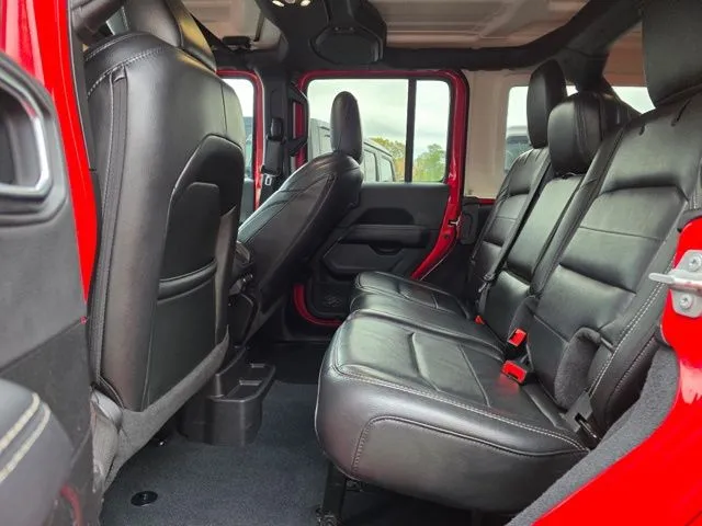 2022 Jeep Wrangler Unlimited Sahara - Photo 11